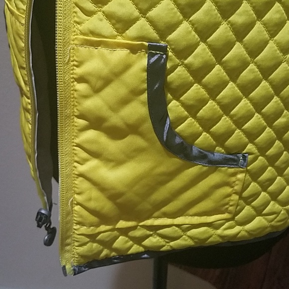 Three Hearts Reversible Vest - Picture 6 of 8